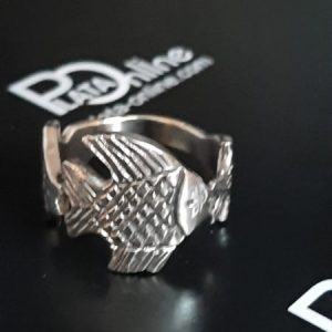Anillo de plata 2 Peces pequeños y 1 pez grande. Diámetro 17mm.