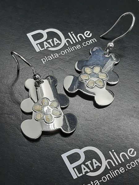 Pendientes osito con flor de nacar de 6 hojas 28mm