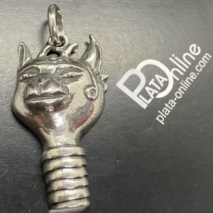 Colgante de plata. Amuleto tribal 24mm x 45mm