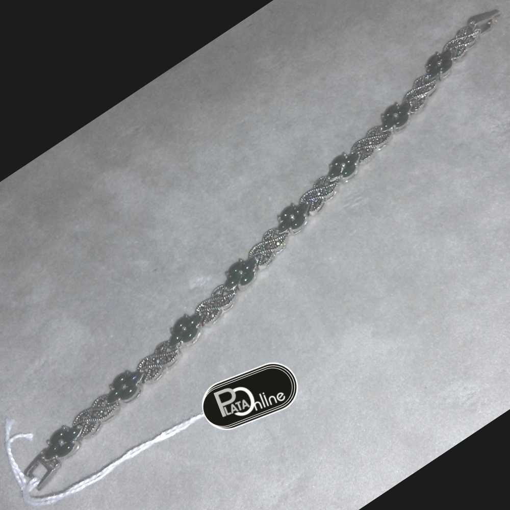 PULSERA de plata. 8 juegos de 4 crisopasas verdes de 2mm x 4mm. 17cm.